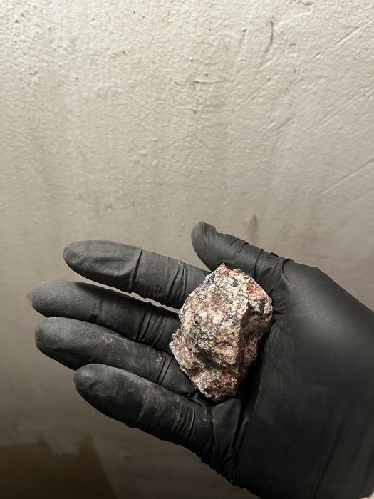 Mineraly uranowe uraninit
