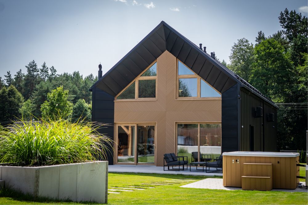 Domek z jacuzzi,  basen 30 stopni, 16 osob, sauna bilard, roztocze