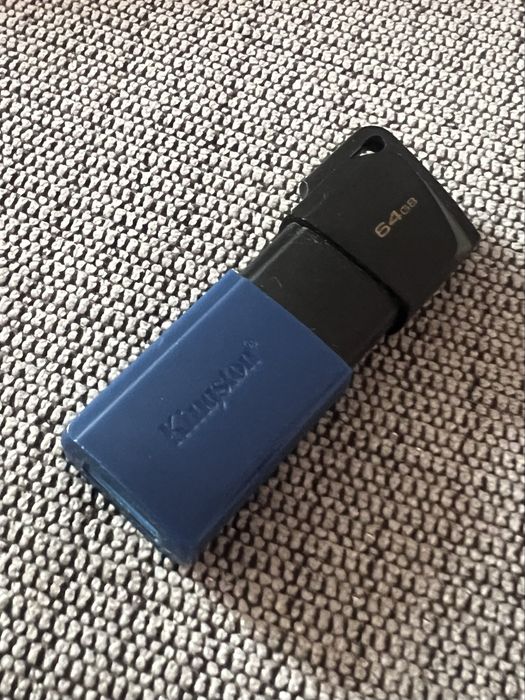 Флеш пам'ять 64Gb Kingston USB 3.2 DT