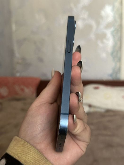 Айфон 13, читайте опис