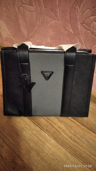 Продам сумку, чорного кольору