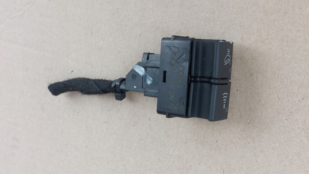 audi a4 b6 b7 8e0 00-06 przełącznik włącznik alarmu 8e2962109