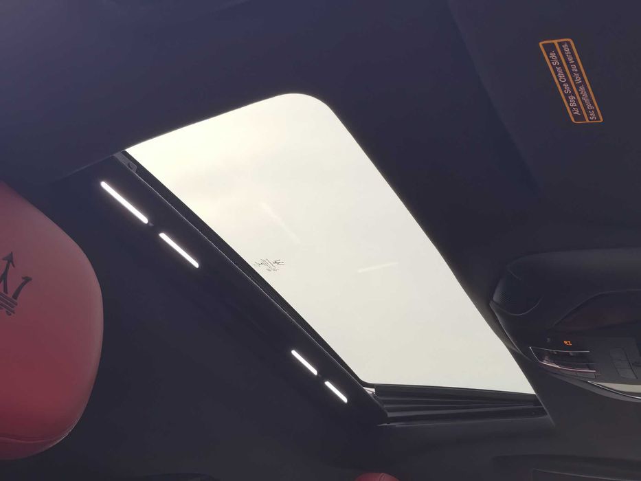 Maserati Ghibli      2019