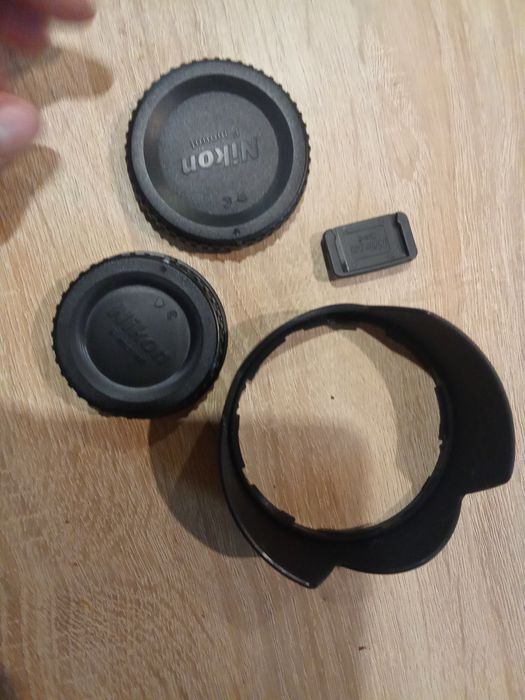 Бленда и крышка на Nikon