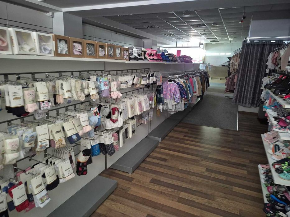 200м2 центр магазин дитячого одягу, іграшок з товаром