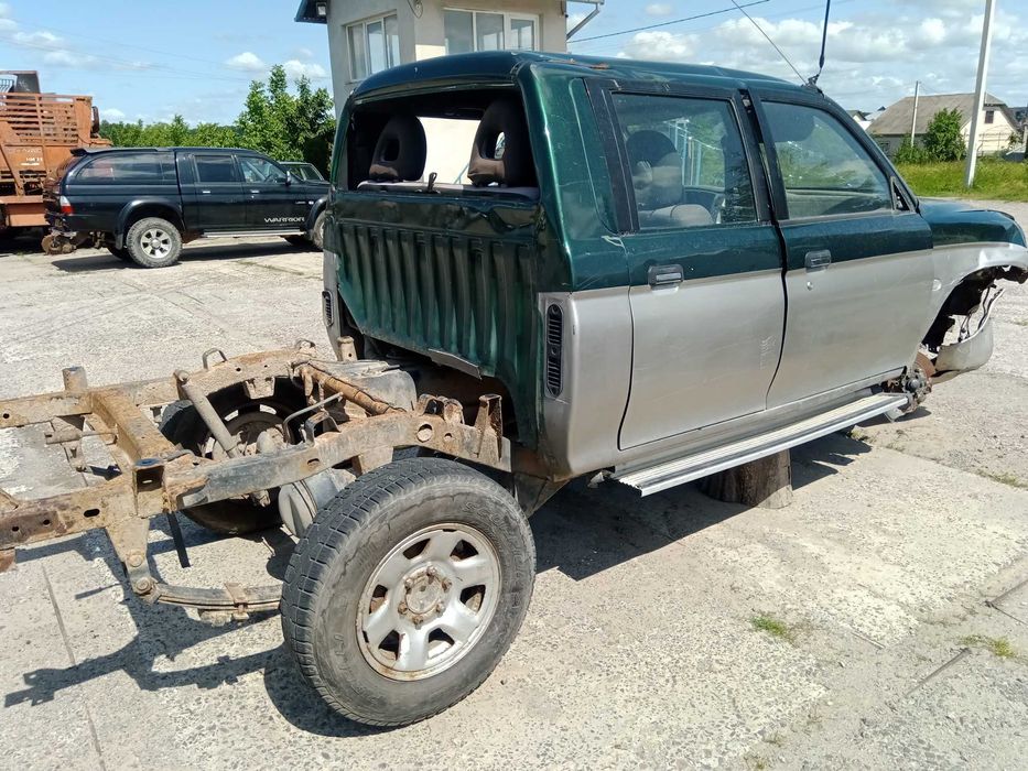 продам mitsubishi l200 4х4 після ДТП відновлення/на запчастини