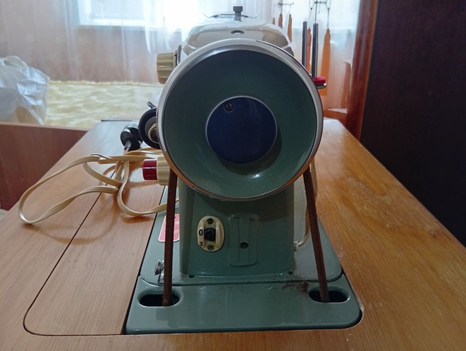 Швейная машина Lada 236-1