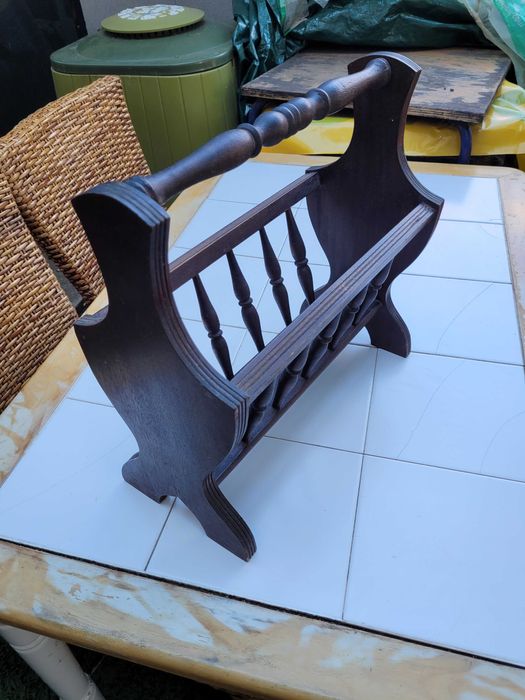 Porta Revistas Anos 70 Metal Napa Preta Madeira