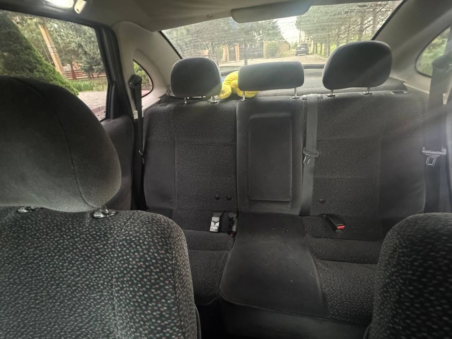Opel vectra b 2000 року 1.8 бензин