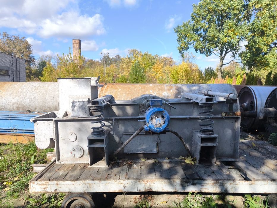 Przesiewacz wibracyjny, sortownik, wytrzęsak