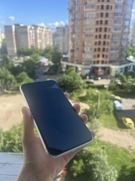 Iphone XR 128 гігабайт, білий