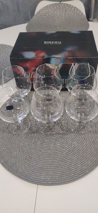 Продам бокалы для вина, шампанского и виски.