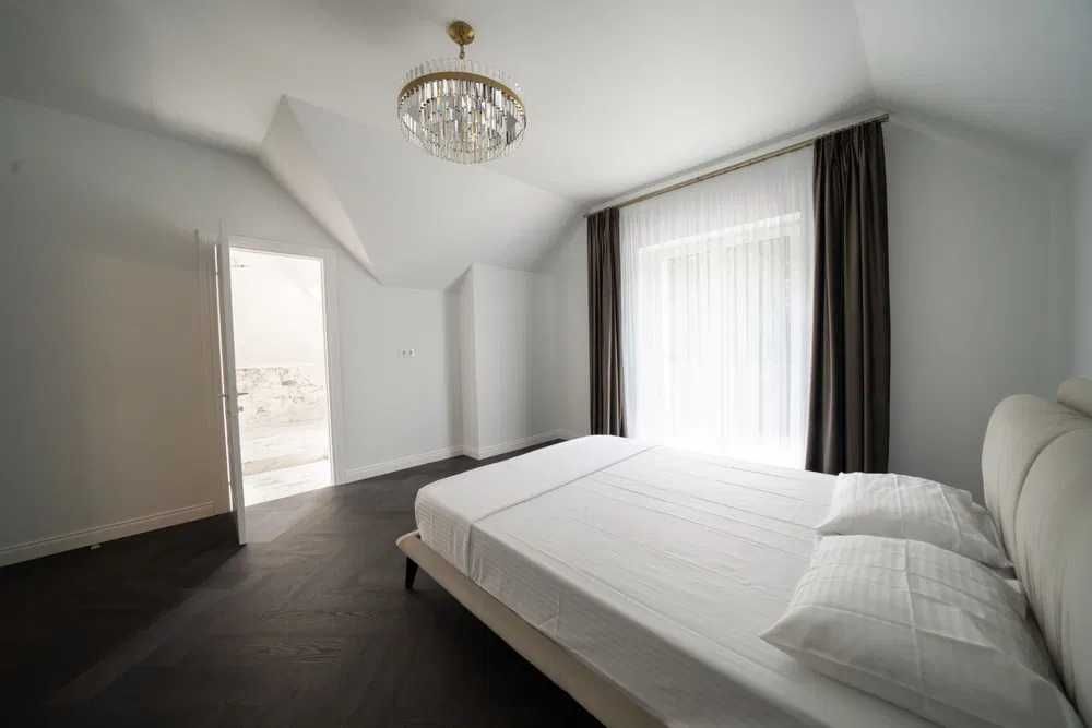 73 VIP будинок з теплим басейном банкетним залом для свят Віта поштова