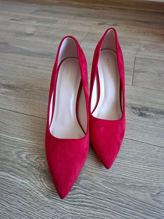 Nowe czerwone szpilki 39 rozmiar