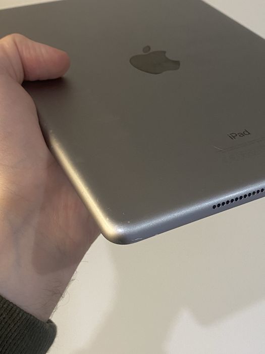 Apple iPad 5 32GB Space Gray