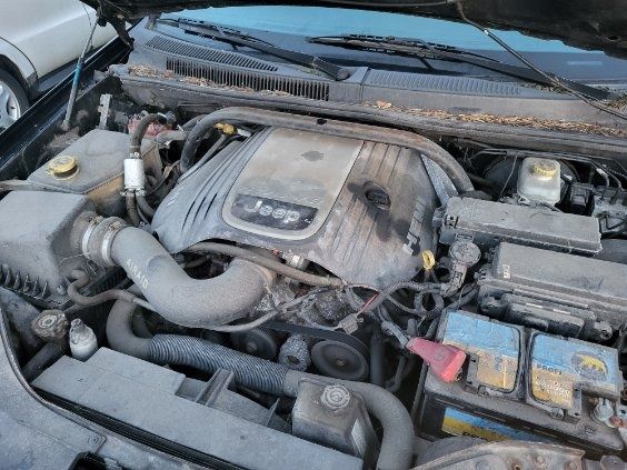 Jeep Grand Cherokee 5.7 HEMI na części