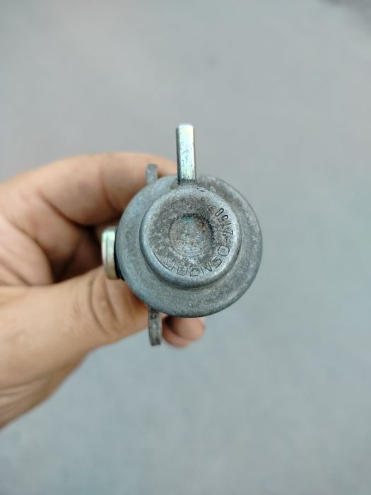 Регулятор тиску палива lancer 1.6 , 93p