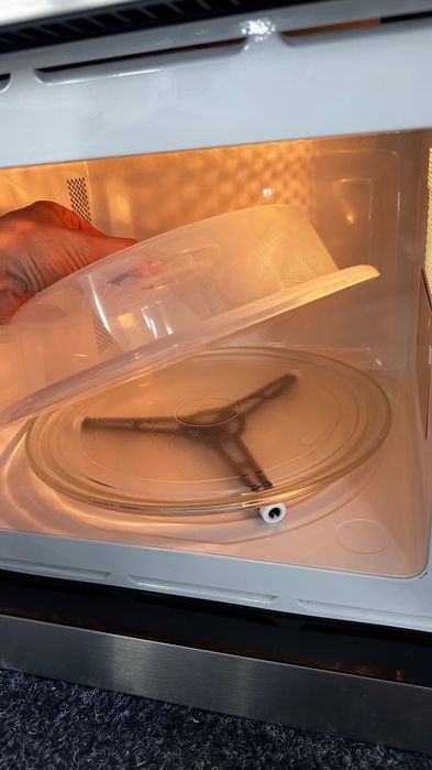 ціну знижено! Вбудована Мікрохвильовка Zanussi ZBM17542xA