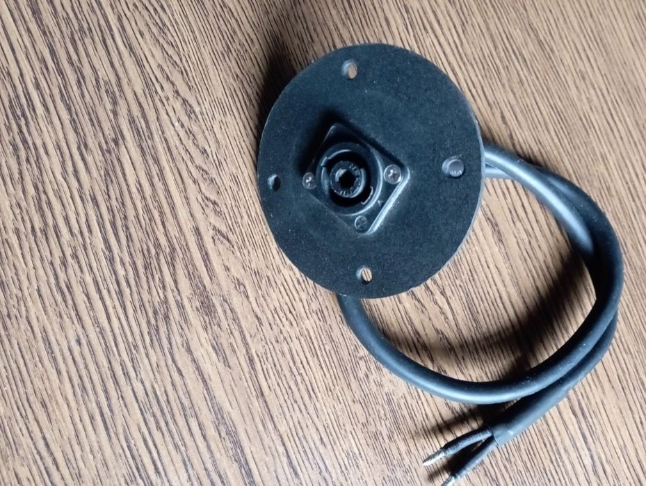 Гнездо для вуфера NEUTRIK oригинал.