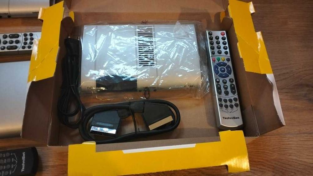 Dekodery Technisat DIGIT S2 z pilotami