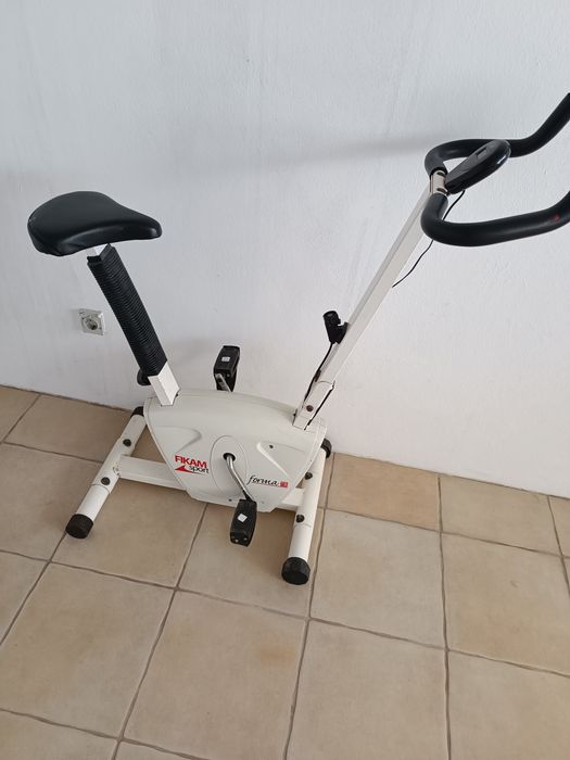 Exercise bicycle in good condition512371704884121600