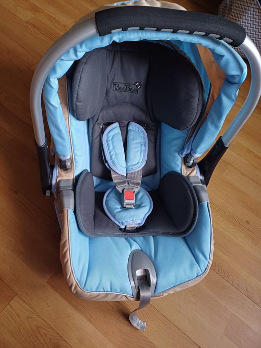 Fotelik-nosidelko samochodowe firmy  BeeBee