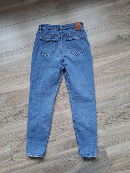 Jeansy reserved 34 gratis czapka wiosenno-jesienna