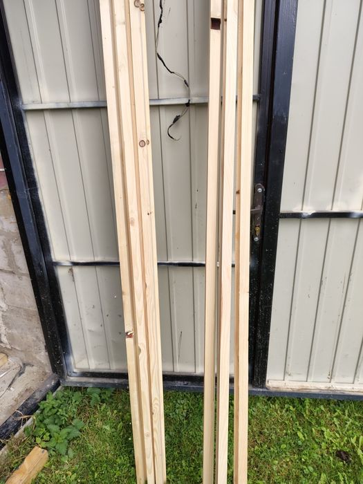 Lamele  L z frezem 3 kategoria sęki ubytki kantówka 4x3 sucha