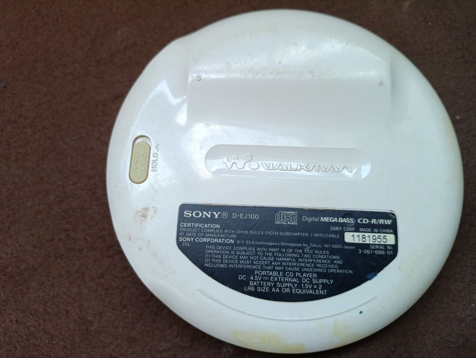 CD плеер Sony Walkman d-ej100