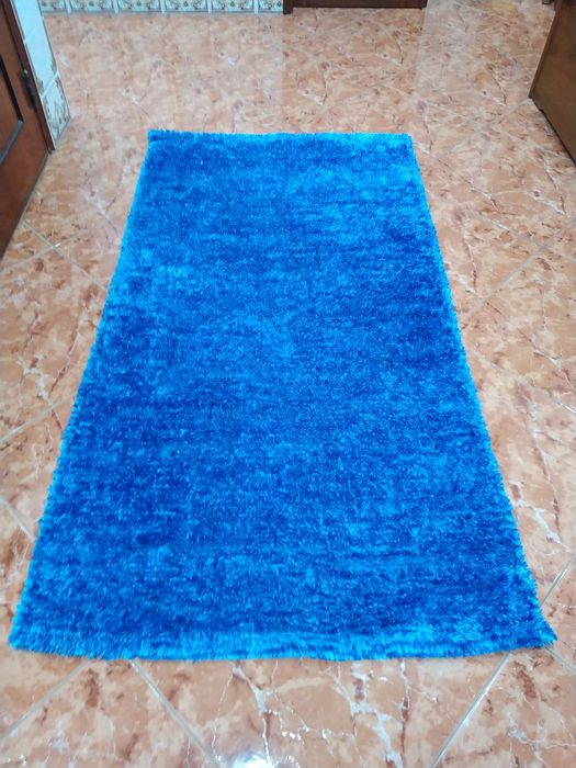 Carpete azul, tapete casa apartamento vivenda quarto sala.