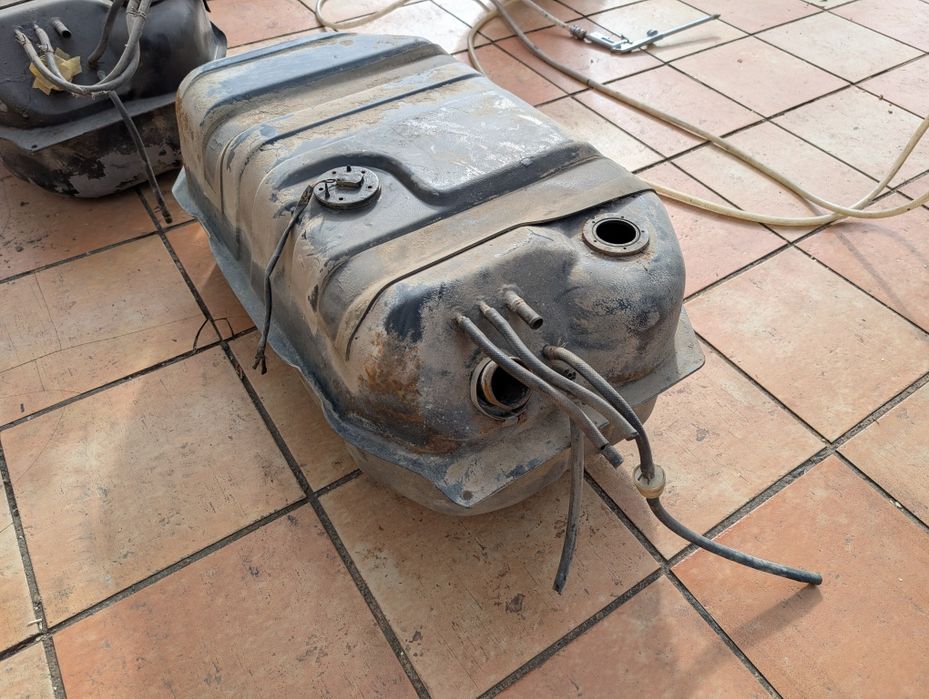 Toyota land cruiser depósito gasoleo