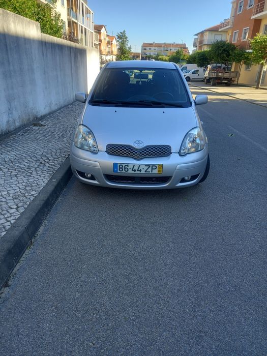 Particular Toyota Yaris 1.4 D4D Óptimo Nacional
