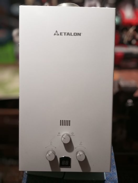 Газова колонка Etalon