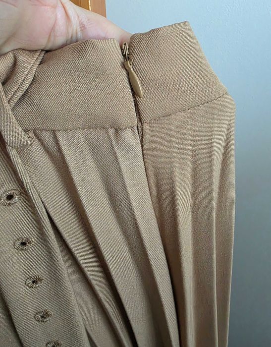 NOVA | Saia midi creme escura, tamanho 36
