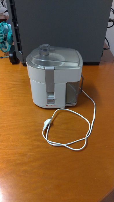 Máquina de sumos Moulinex / Centrifugadora