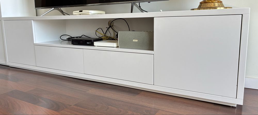 Móvel TV branco lacado mate 2.2x0.5x0.4m