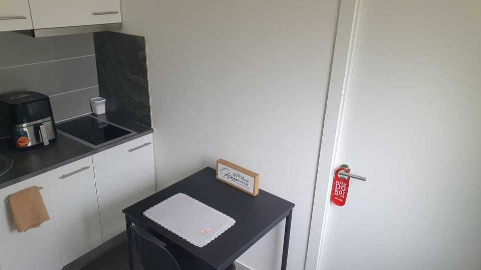 Quarto com Casa de Banho Privada e Cozinha Partilhada - Vilar de Andorinho (Próximo da N222)