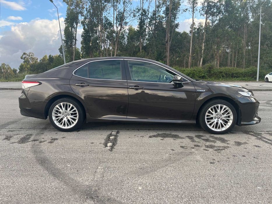 Toyota Camry Exclusive - Garantia até 2028
