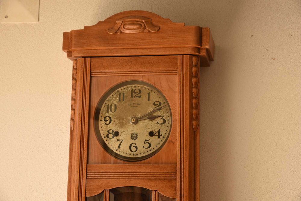 Relógio A Boa Reguladora Modelo "Madeira"