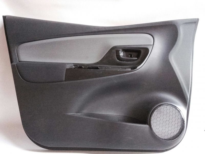 Forra porta / quartela frente esquerda TOYOTA Yaris (_P15_)