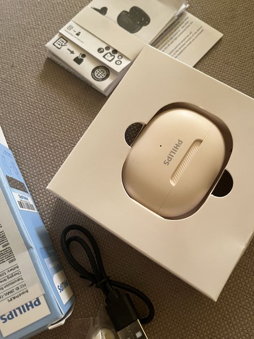 Вакуумні наушники philips tat2020