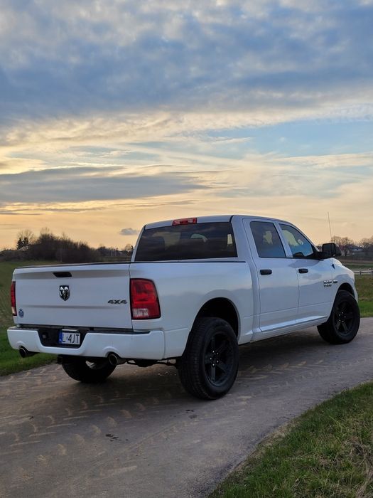 Dodge Ram 1500 5.7 HEMI 4x4 – V8 | 2017 | 6 osób