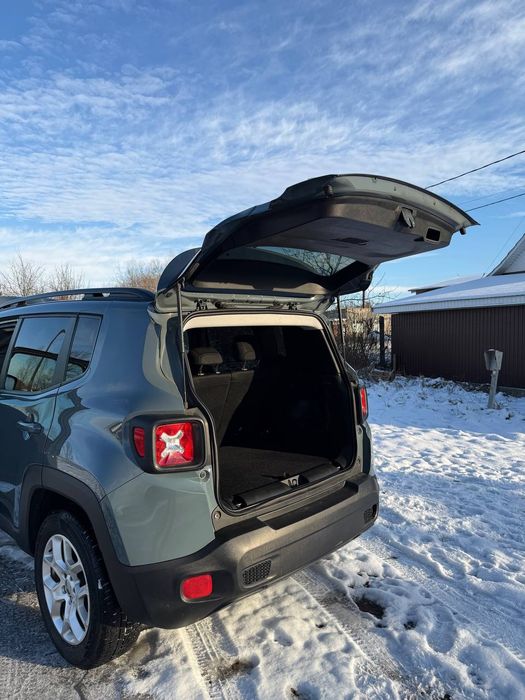 Jeep Renegat гарне авто