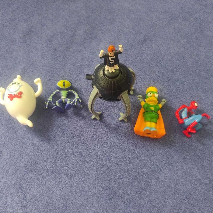 Лот дитячих іграшок