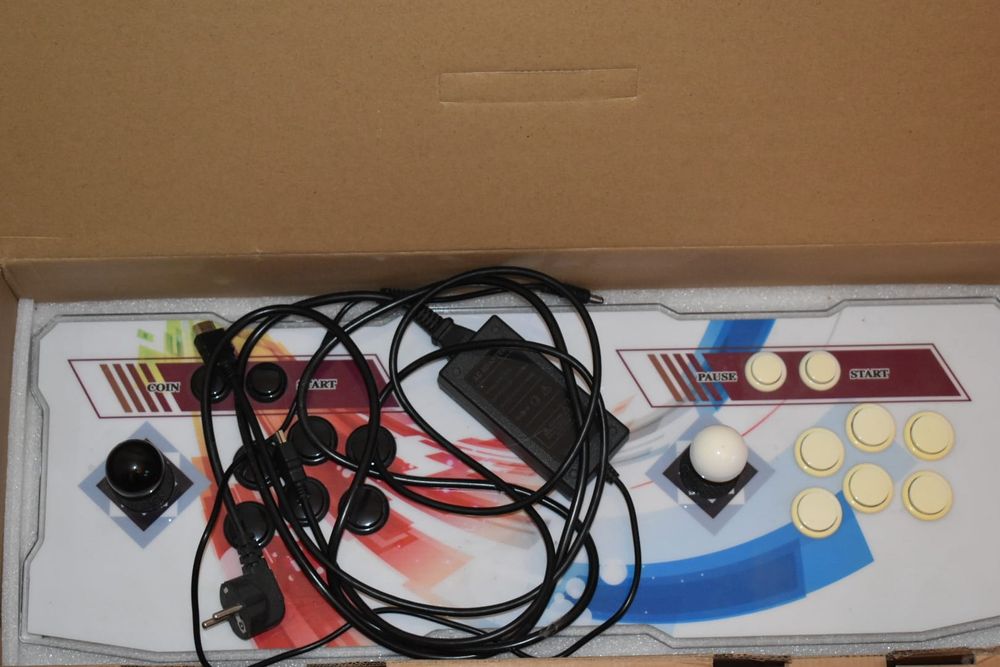 Konsola arcade do TV – klasyczne gry, wszystko sprawne