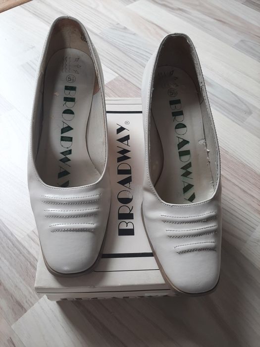 Czółenka/buty damskie na obcasie rozm. 35