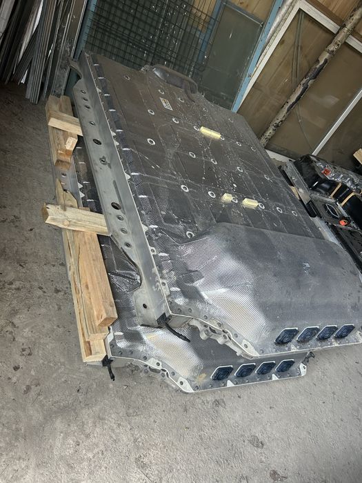 Батарея бмв ix i7 з малими пробігами