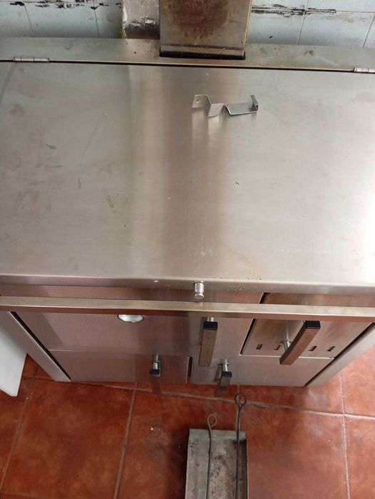 Fogão a Lenha em Inox – Excelente Estado