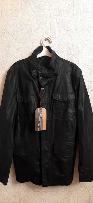 Куртка чоловіча.