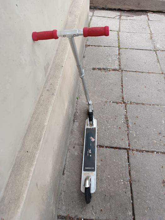 Дитячий самокат.